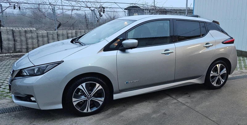 Nissan Leaf , снимка 3 - Автомобили и джипове - 52821652