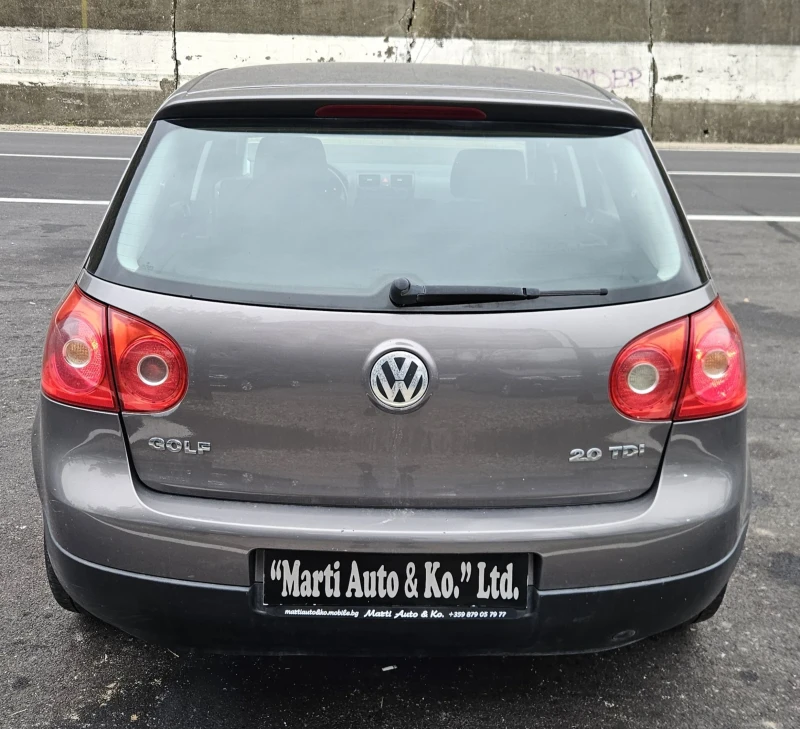 VW Golf 2.0 TDI, снимка 8 - Автомобили и джипове - 52877376