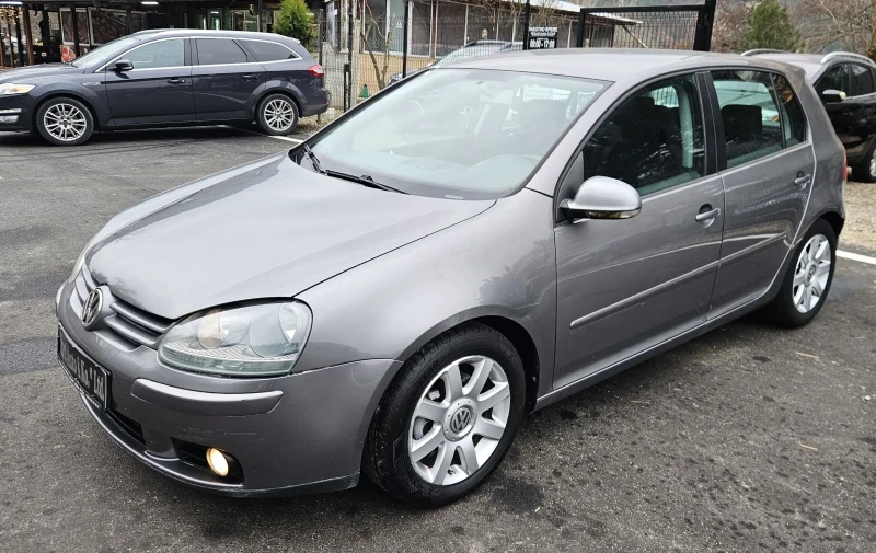 VW Golf 2.0 TDI, снимка 5 - Автомобили и джипове - 52877376