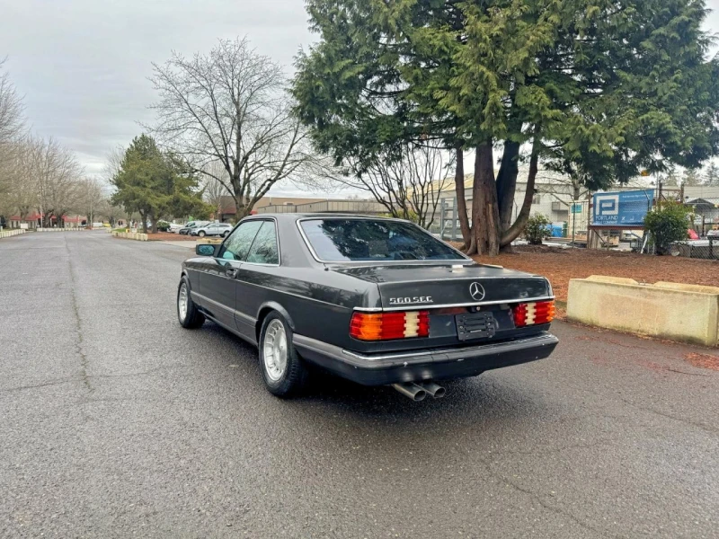 Mercedes-Benz 560 SEC С РЕГИСТРАЦИЯ & АВТО КРЕДИТ , снимка 4 - Автомобили и джипове - 53393236