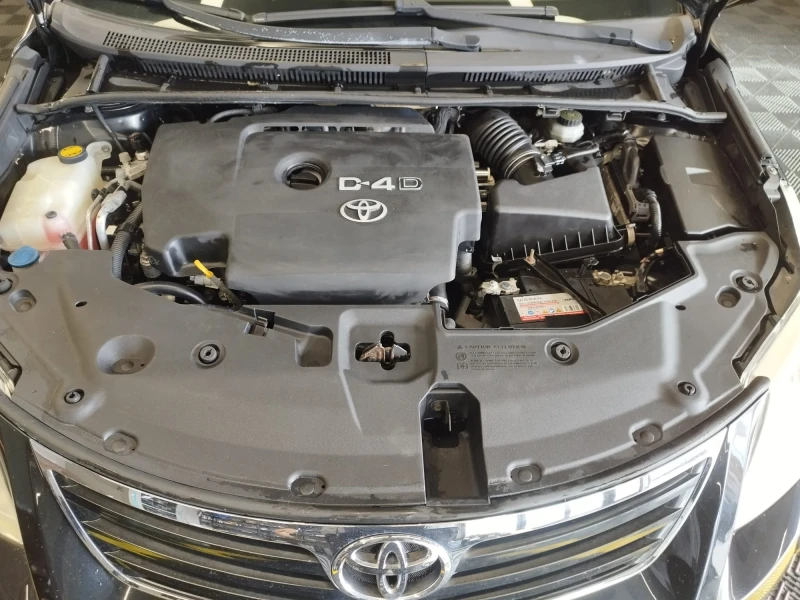 Toyota Avensis 2.2 D4D EXECUTIVE, снимка 15 - Автомобили и джипове - 53495823