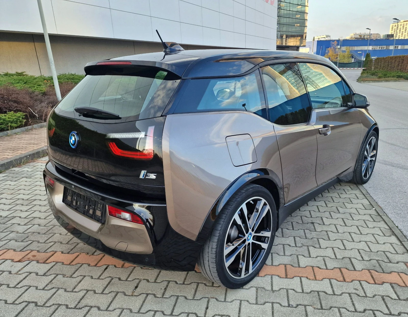 BMW i3 S/120Ah/184kc/Кожа/Harman/Kardon/* Facelift*  - изображение 4