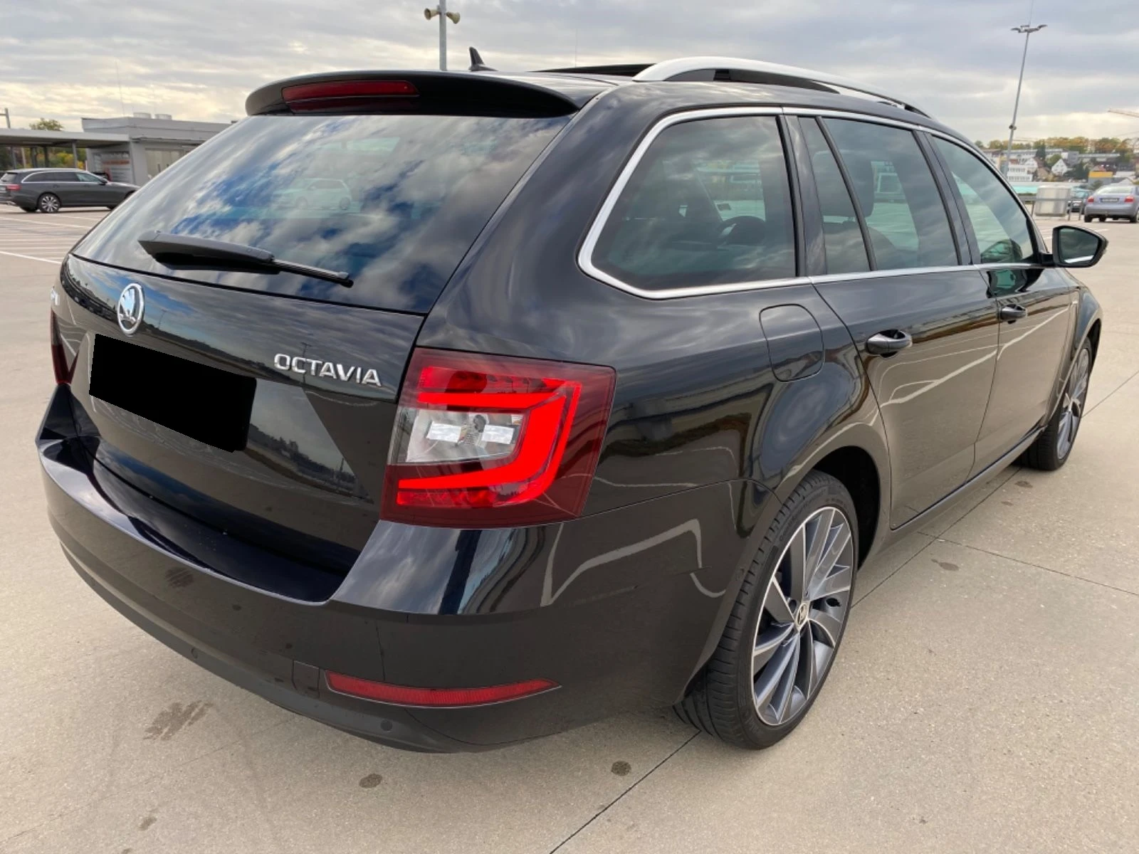 Skoda Octavia 2.0 TDI/L&K/PANO/LED/CAMERA/VIRTUAL/DISTRONIC/FULL - изображение 5