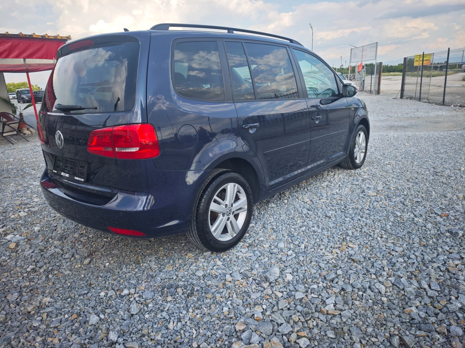 VW Touran 2.0TDI  - изображение 4