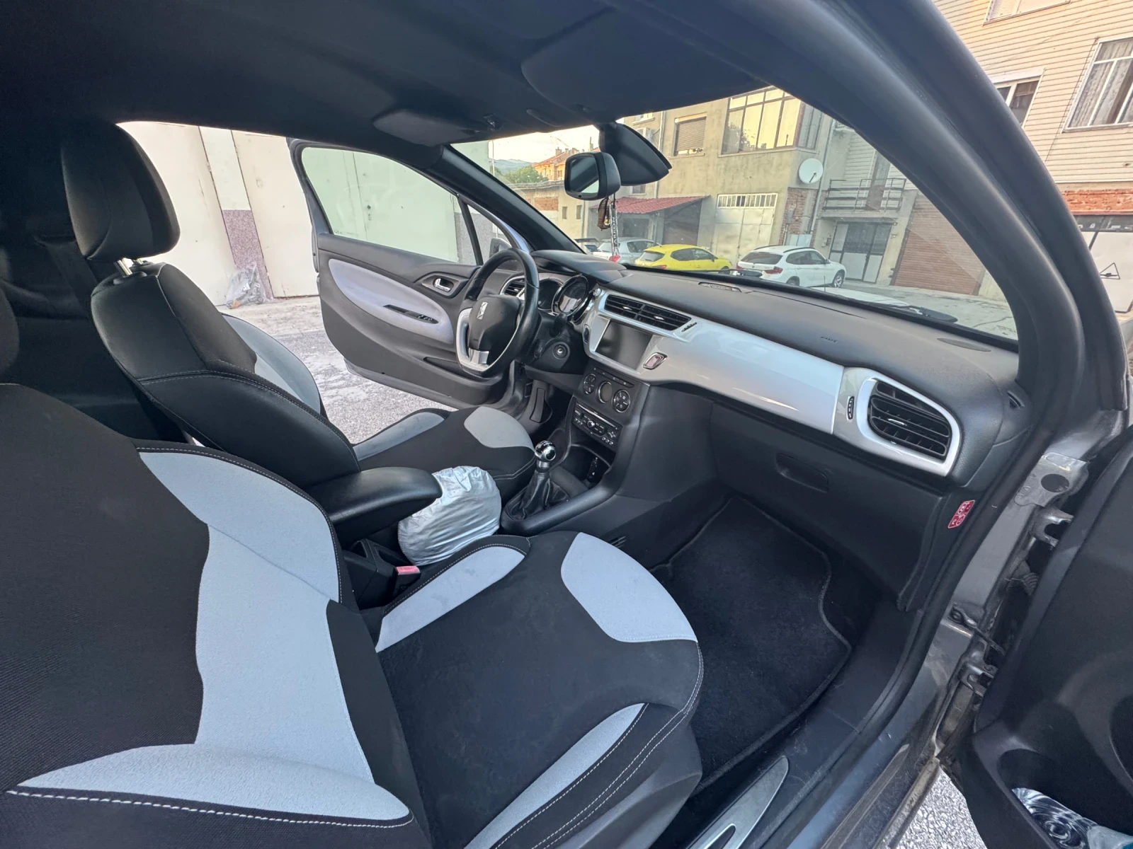 Citroen DS3 1.4 - изображение 2