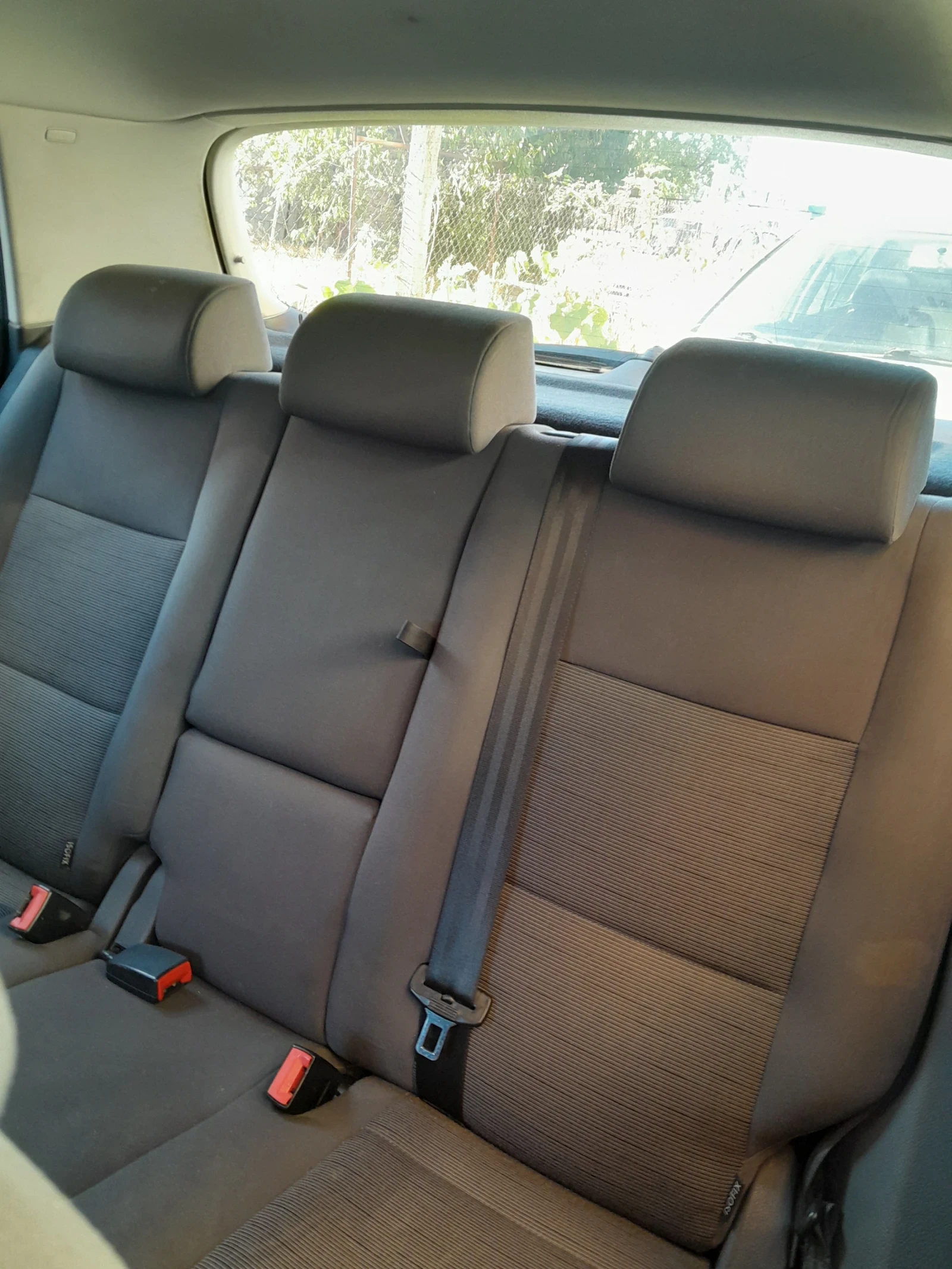 VW Golf Plus  1.9tdi 105kc - изображение 10