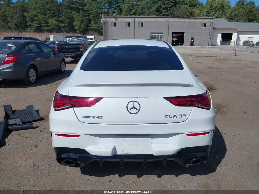 Mercedes-Benz CLA 350 AMG 4MATIC* Burmester* ПОДГРЕВ* AMBIENT - изображение 6