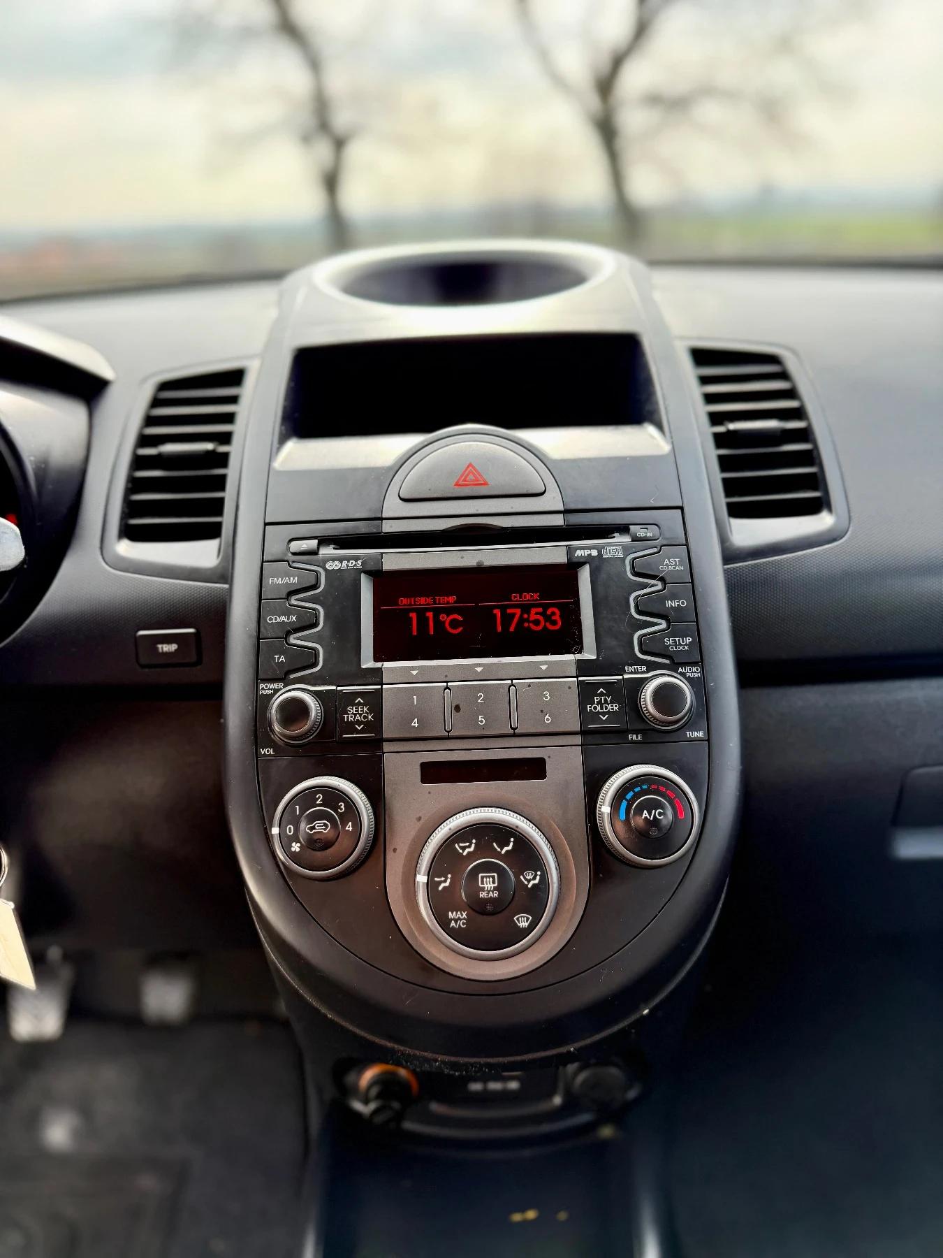 Kia Soul 1.6CRDI/ 128кс. EURO5/ , снимка 14 - Автомобили и джипове - 53822852