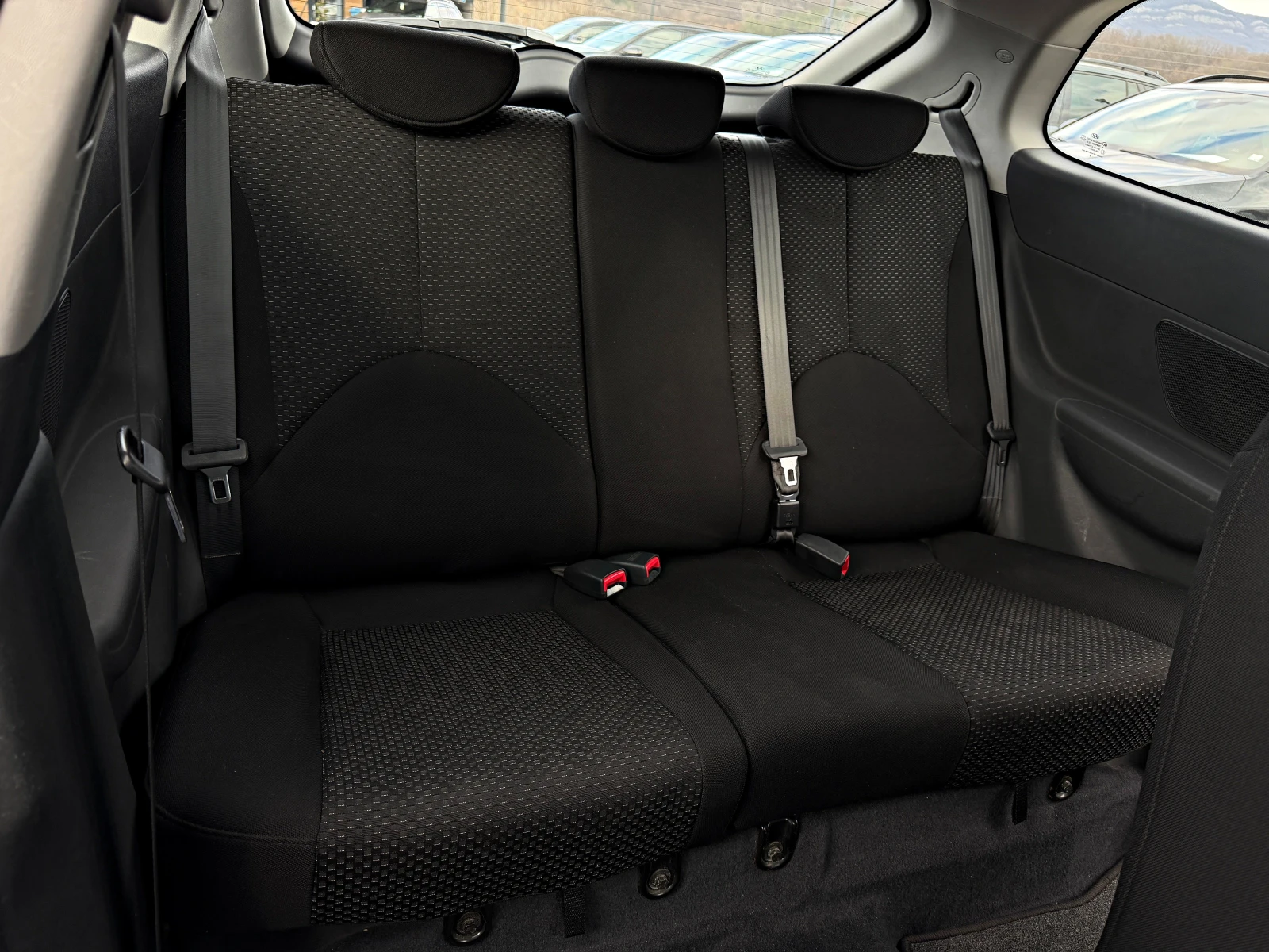 Hyundai Accent 1.4 КЛИМАТИК ЕЛ ПАКЕТ, снимка 12 - Автомобили и джипове - 53878726