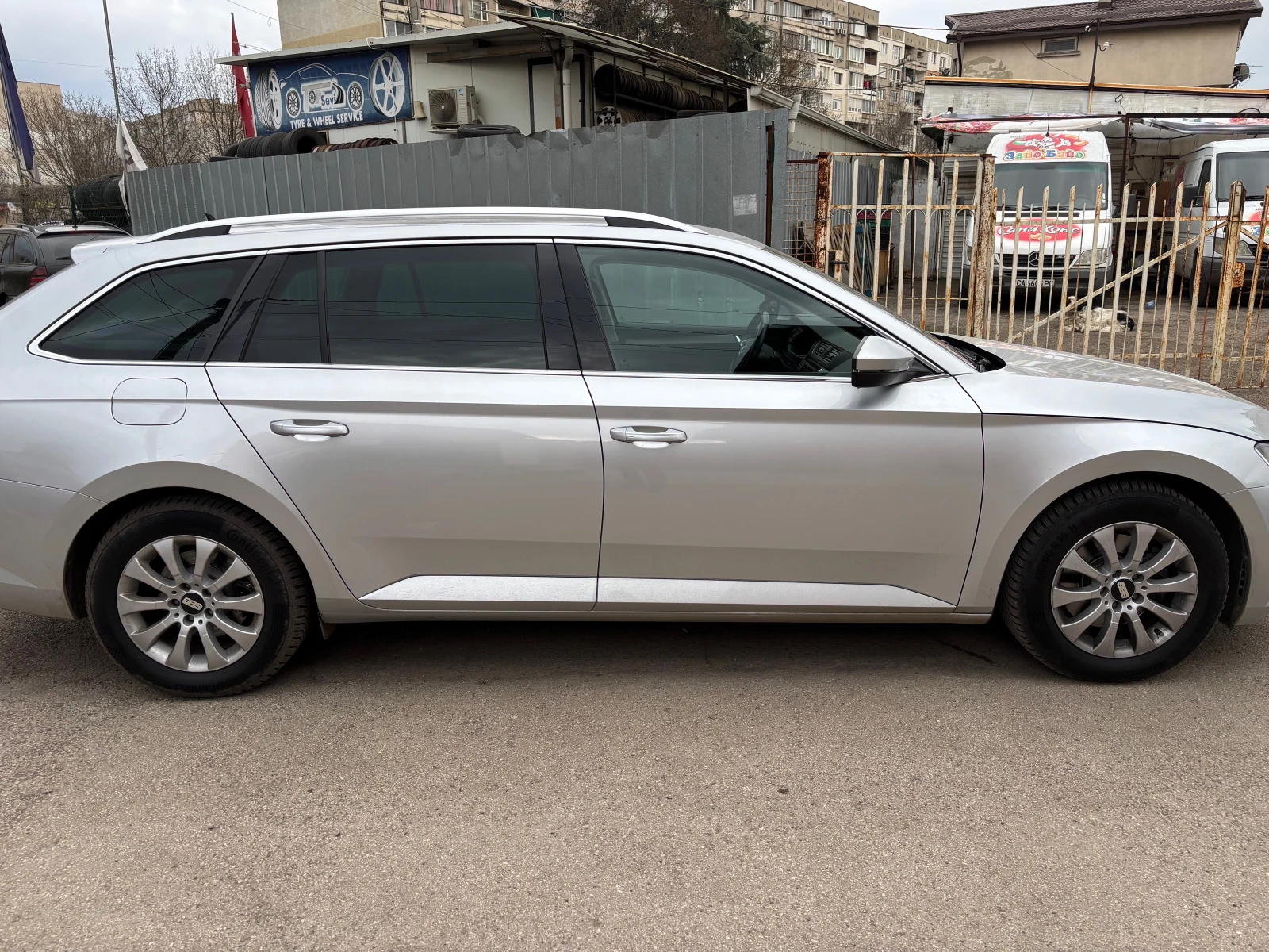 Skoda Superb 1.8 TSI (EA888), снимка 5 - Автомобили и джипове - 54087066