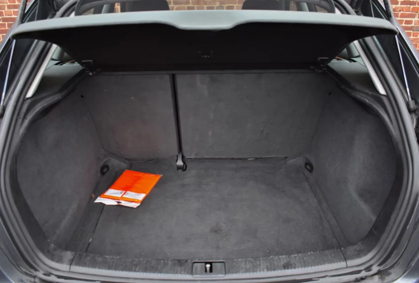 Audi A3 1, 6 MPI, XENON, 18" ALU, Клима, ЛИЗИНГ , снимка 6 - Автомобили и джипове - 54150630