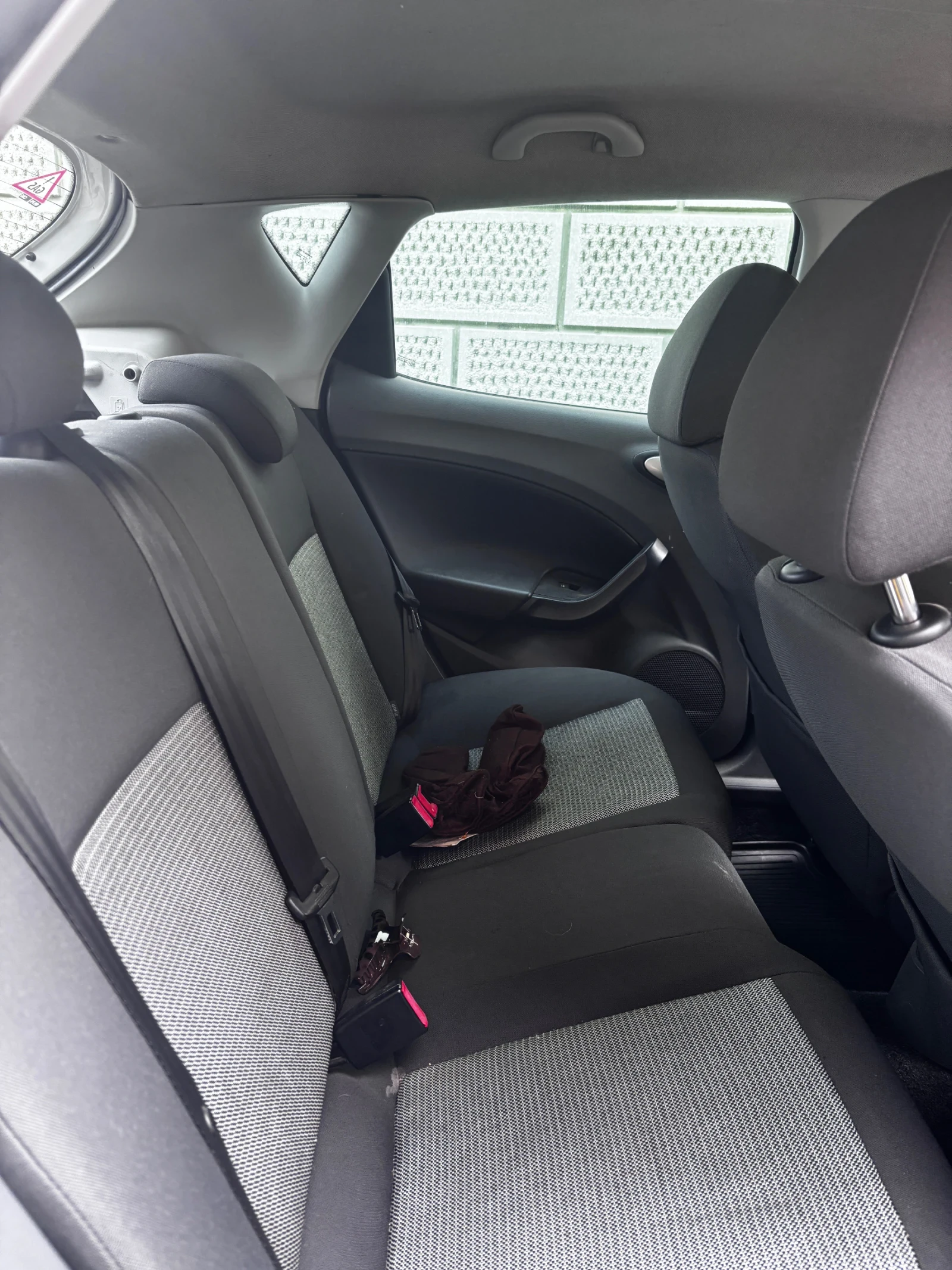 Seat Ibiza, снимка 11 - Автомобили и джипове - 54494548
