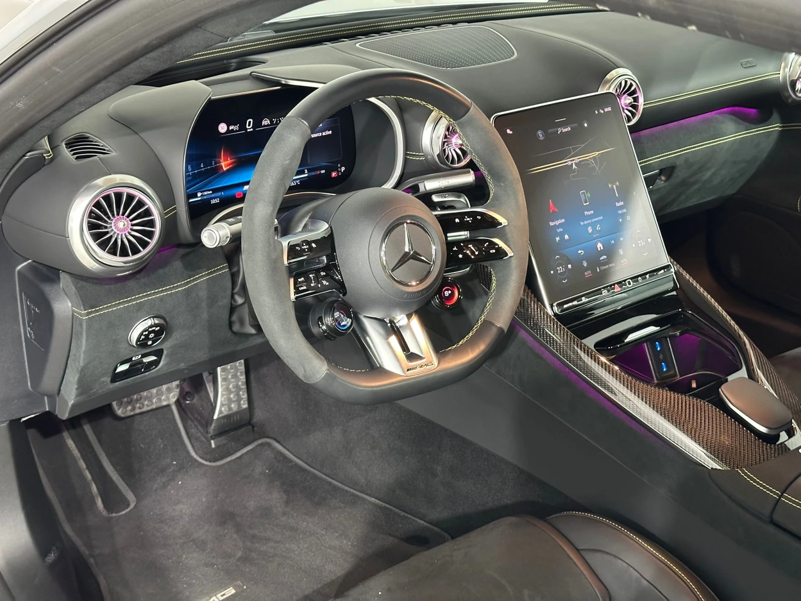 Mercedes-Benz AMG GT 63 4Matic+ Ceramic* AeroKit* Carbon* Burmester, снимка 7 - Автомобили и джипове - 54511102