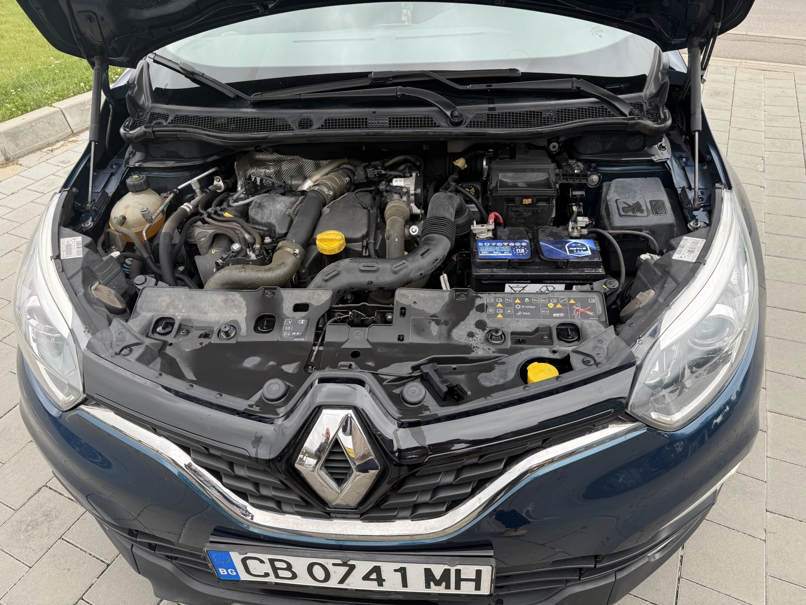 Renault Captur 1.5d, снимка 8 - Автомобили и джипове - 54585008