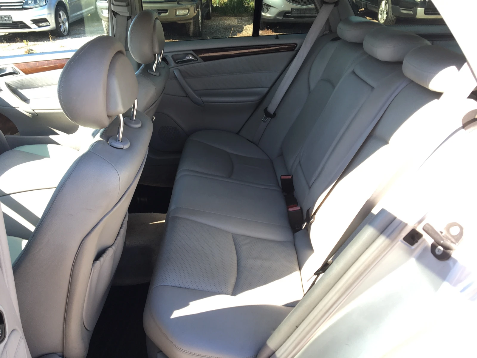 Mercedes-Benz C 270 2.7CDI 170kc АВТОМАТ, снимка 13 - Автомобили и джипове - 54681675