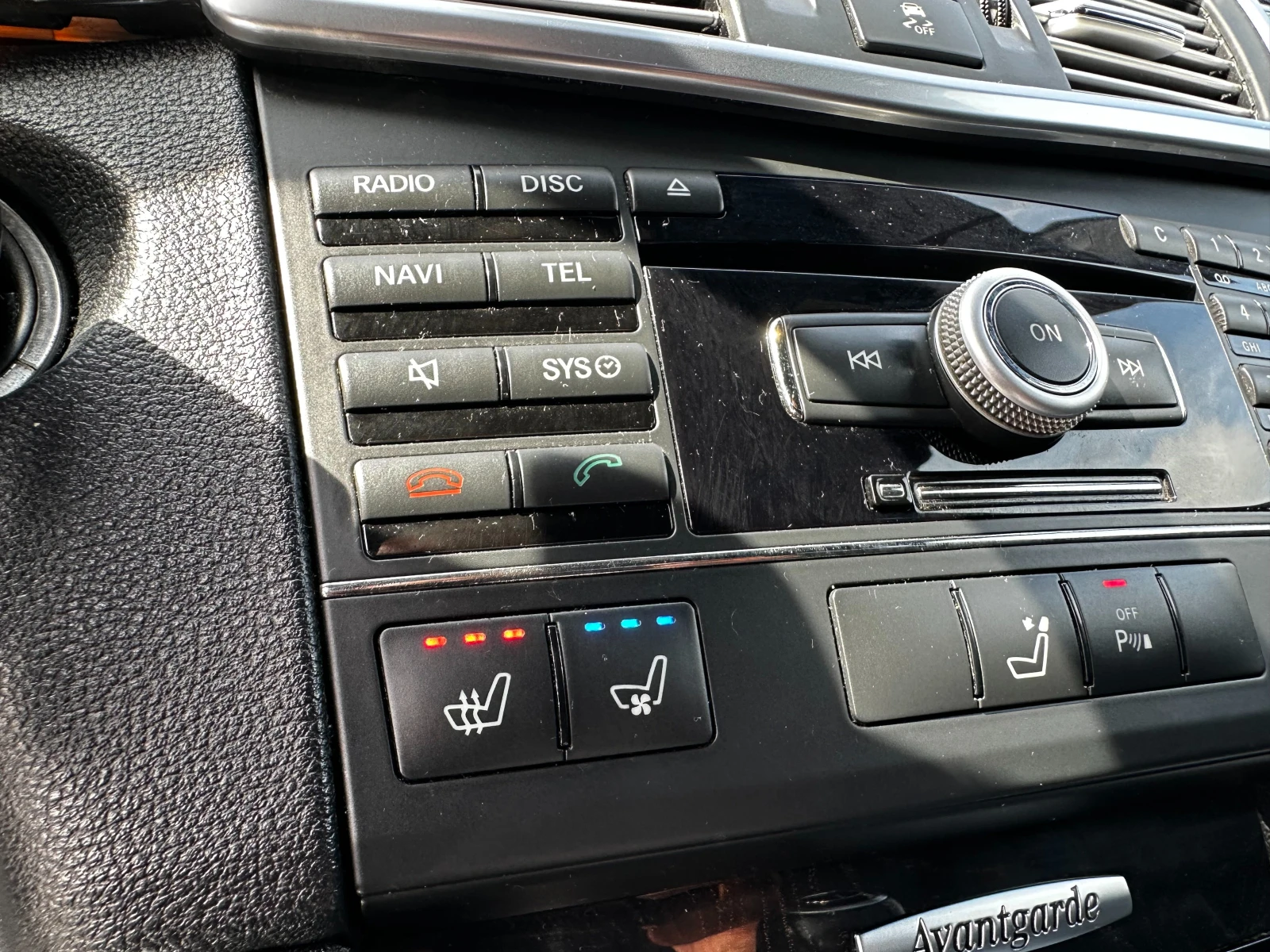 Mercedes-Benz E 250 АМГ пакет/204кс/ГАРАНЦИЯ, снимка 13 - Автомобили и джипове - 54844088