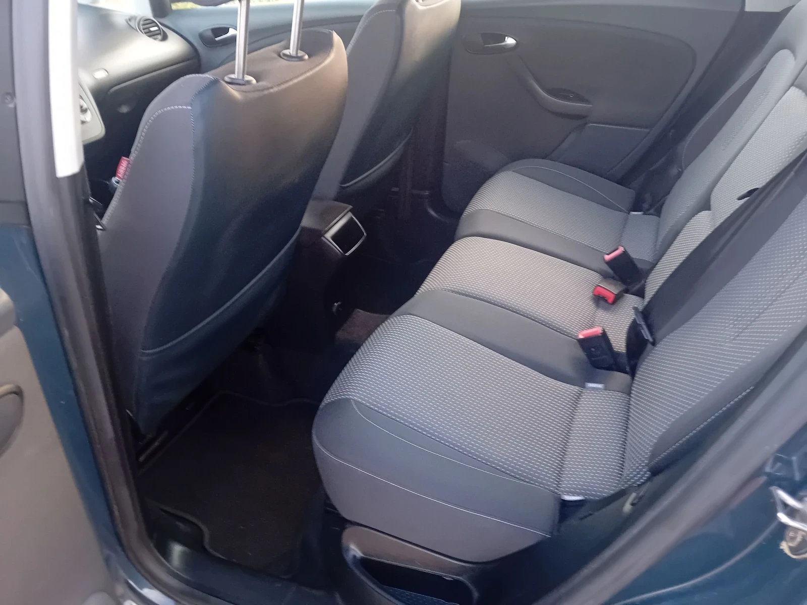 Seat Altea 1.6 102к.с Xl, снимка 10 - Автомобили и джипове - 54874821