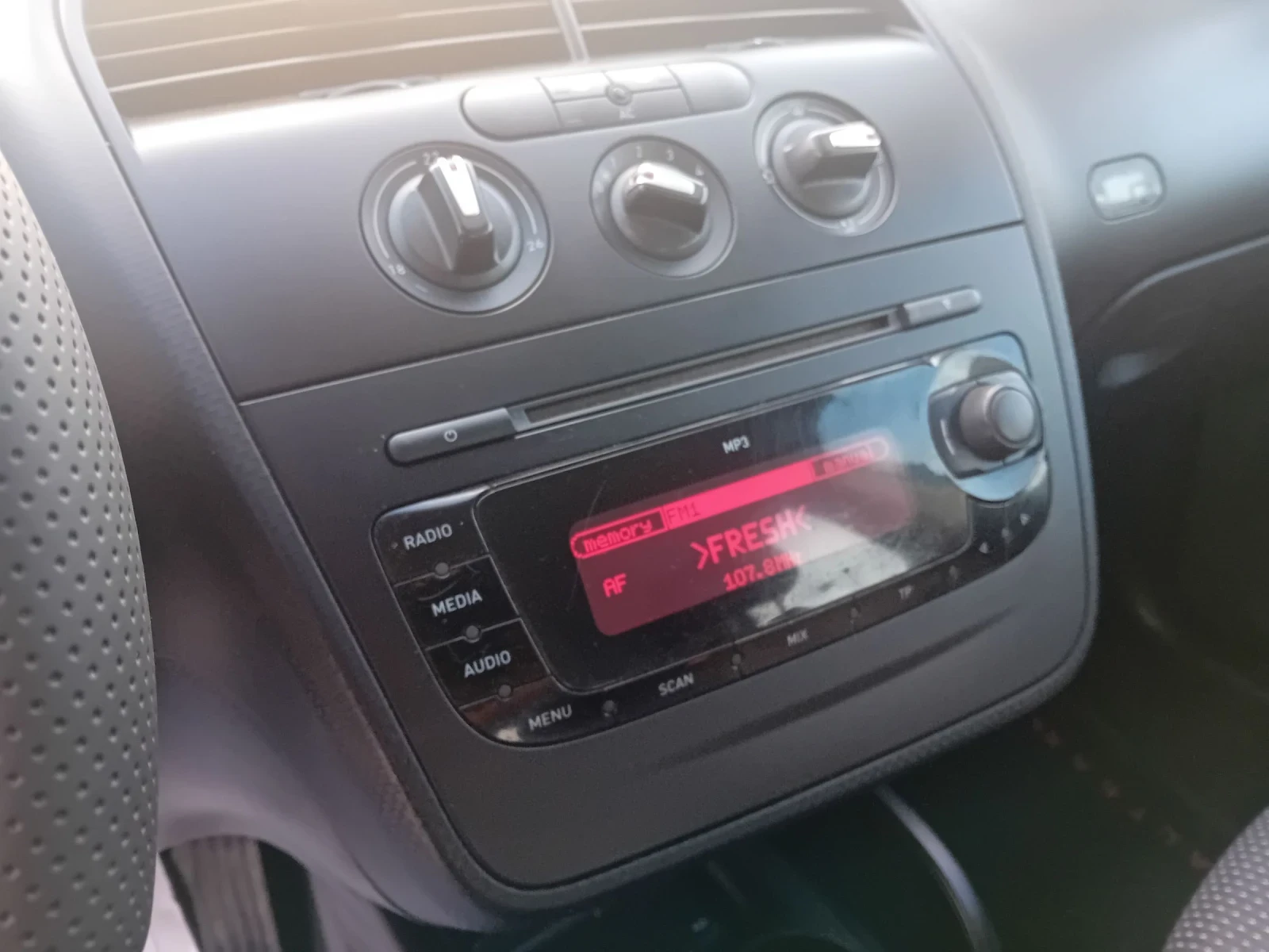 Seat Altea 1.6 102к.с Xl, снимка 15 - Автомобили и джипове - 54874821