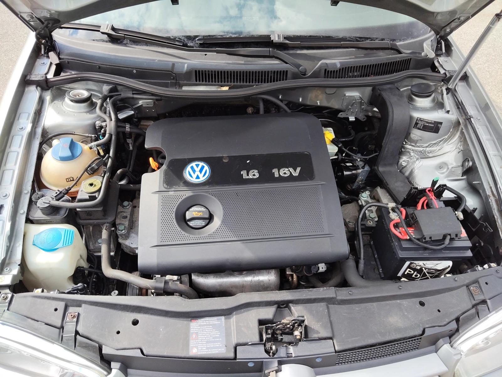 VW Golf 4 1, 6i 105ps ITALY, снимка 12 - Автомобили и джипове - 55395930
