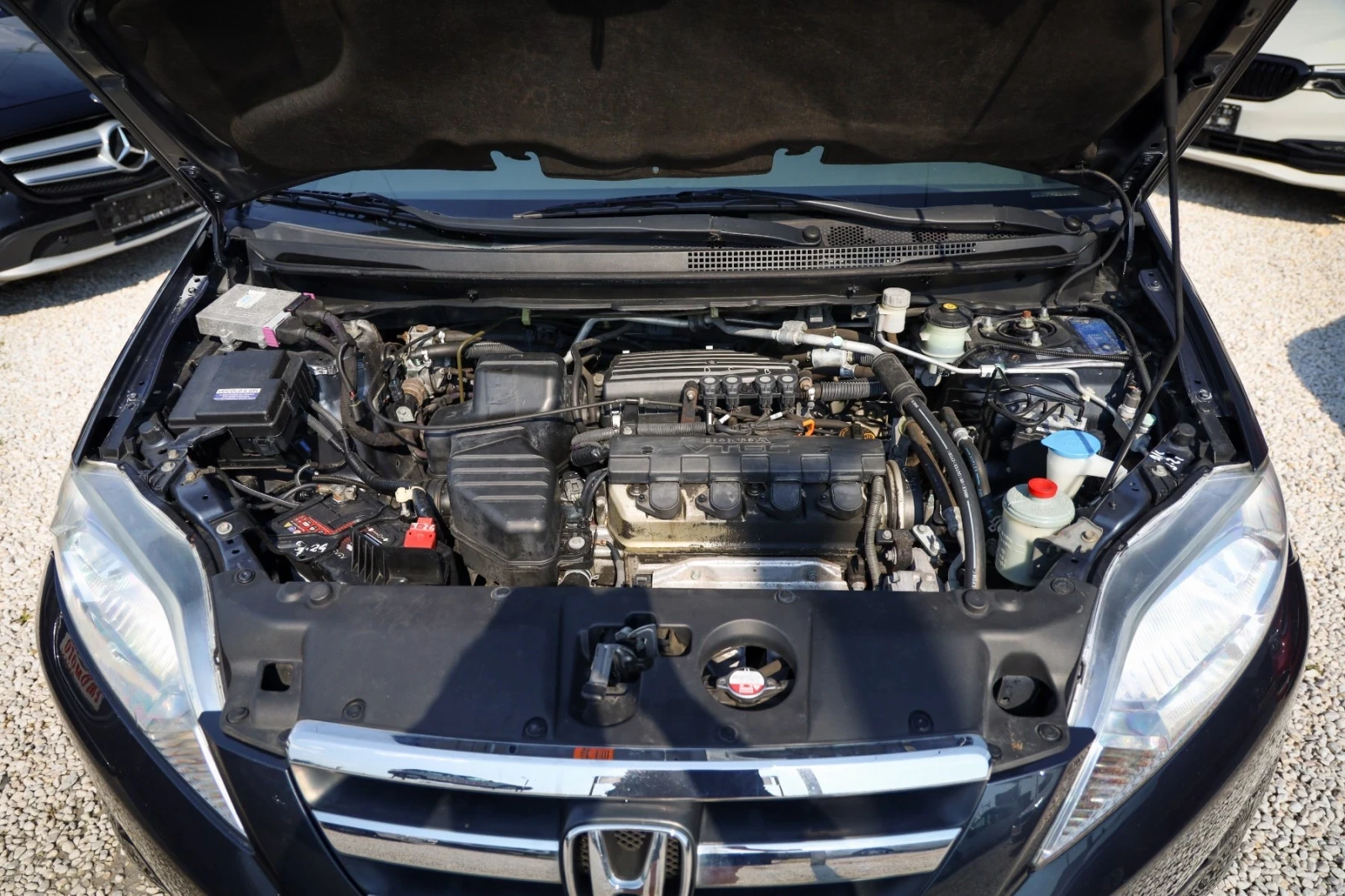 Honda Fr-v 1.7 v-TEC ГАЗ ЛИЗИНГ, снимка 13 - Автомобили и джипове - 55568149