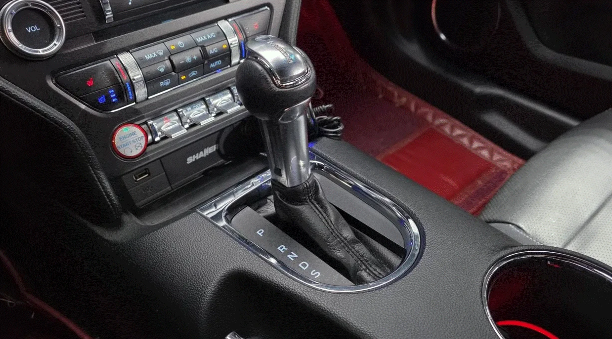Ford Mustang GT | PREMIUM PKG | ОБДУХВАНЕ | BLIND SPOT | CAMERA, снимка 10 - Автомобили и джипове - 55598260