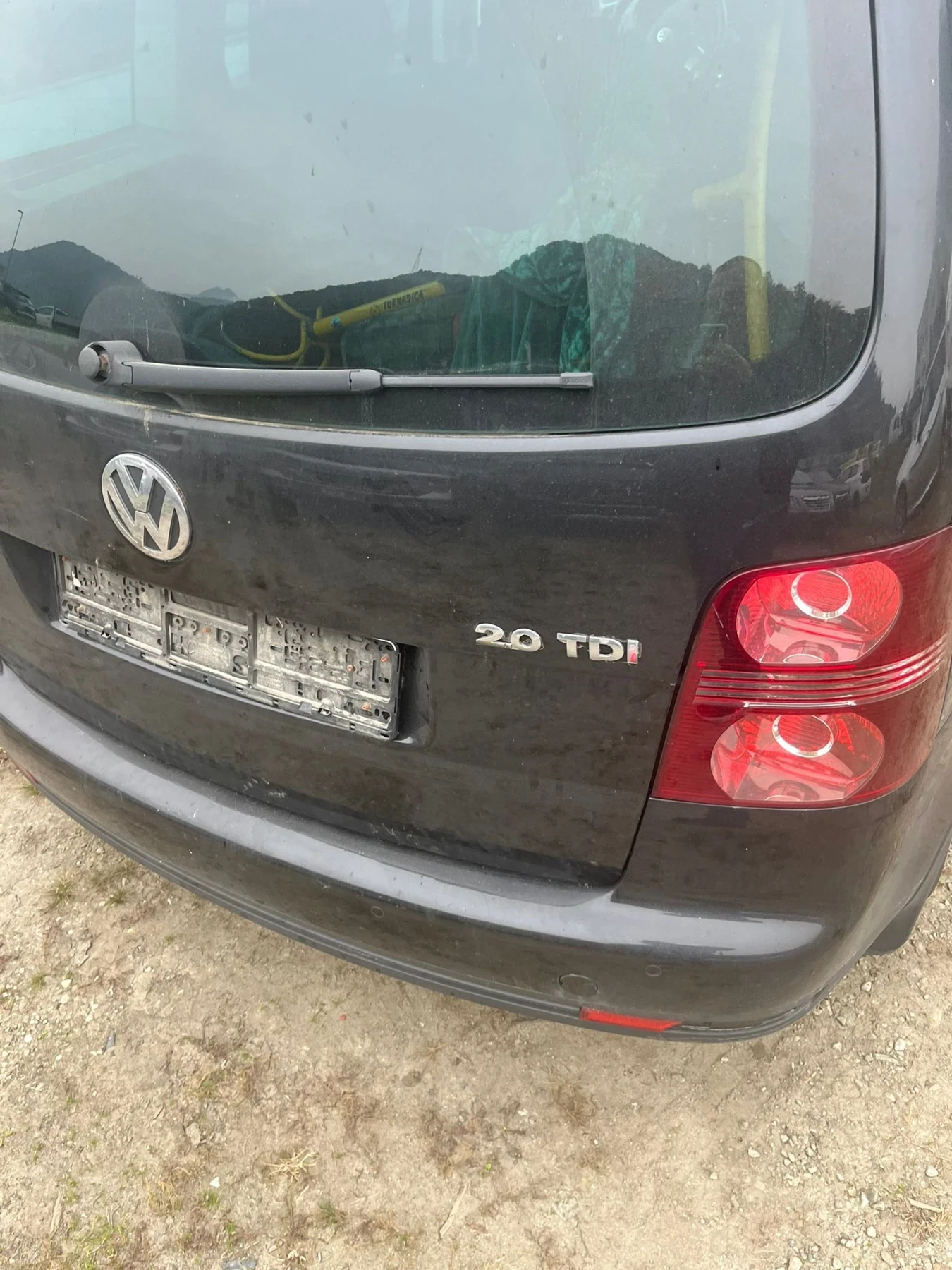 VW Touran 2.0 TDI, снимка 4 - Автомобили и джипове - 56167559