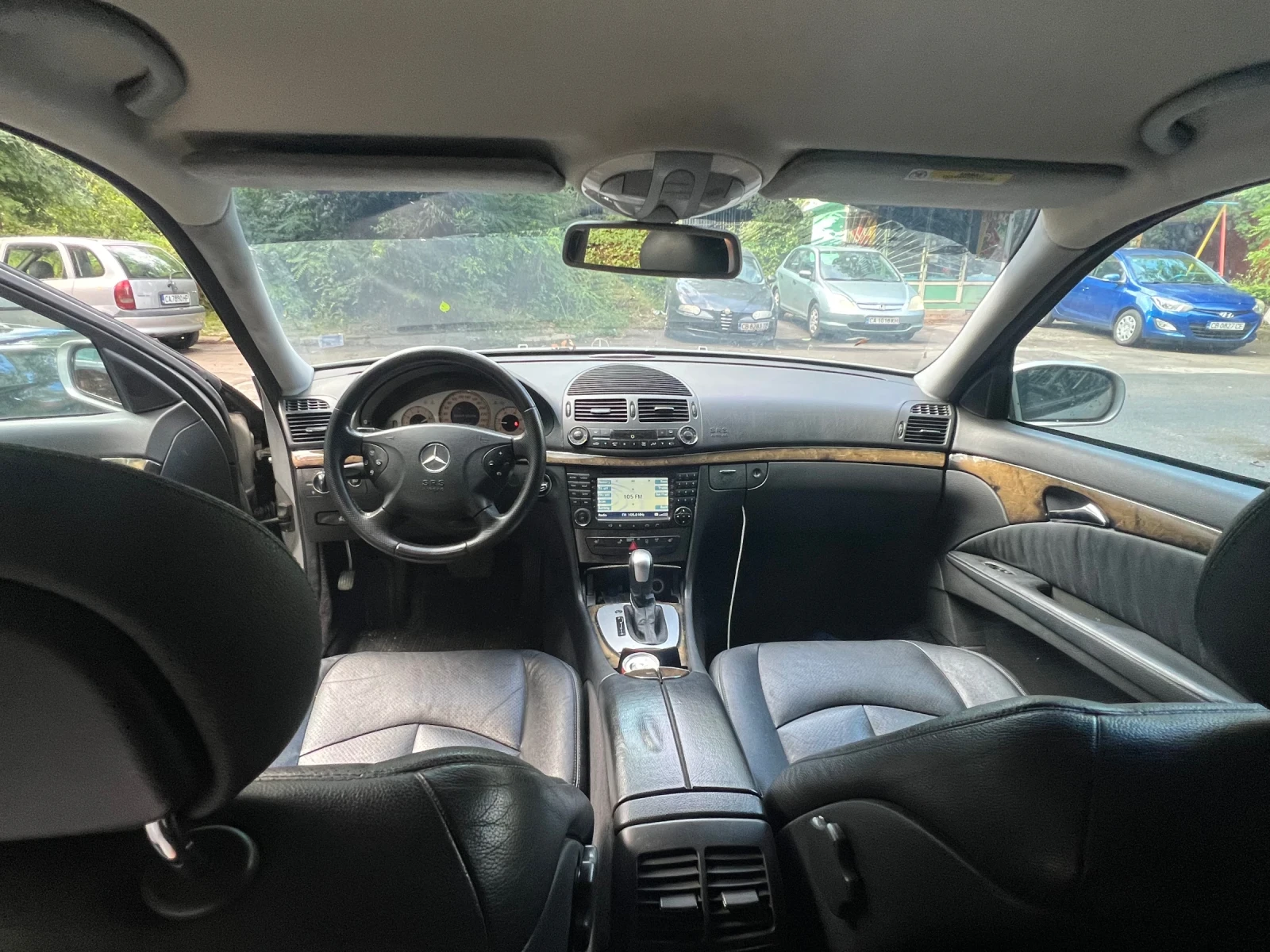 Mercedes-Benz E 320, снимка 3 - Автомобили и джипове - 56215508