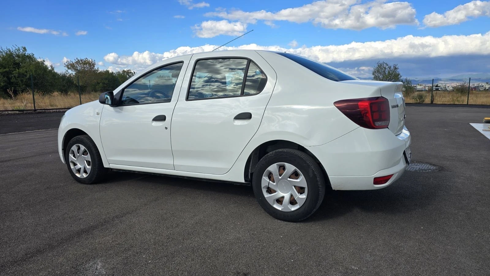 Dacia Logan 1.5dci/// 5 броя, снимка 5 - Автомобили и джипове - 56247116