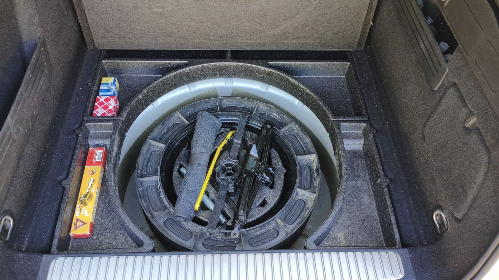 Opel Astra J Sports Tourer , снимка 16 - Автомобили и джипове - 56337488