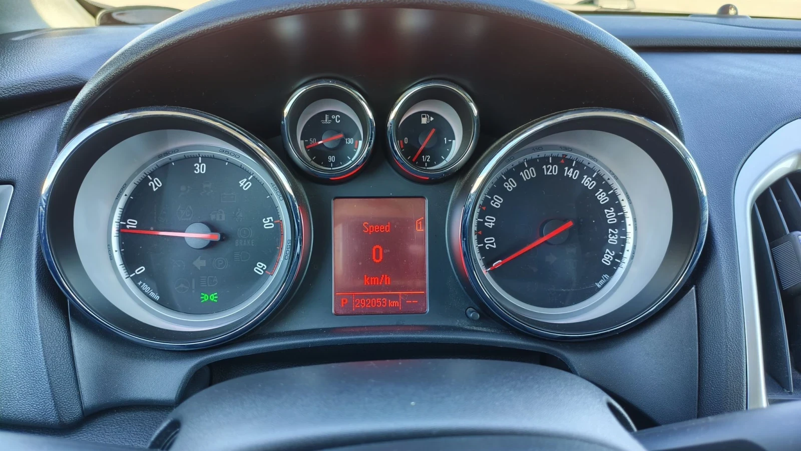 Opel Astra J Sports Tourer , снимка 17 - Автомобили и джипове - 56337488