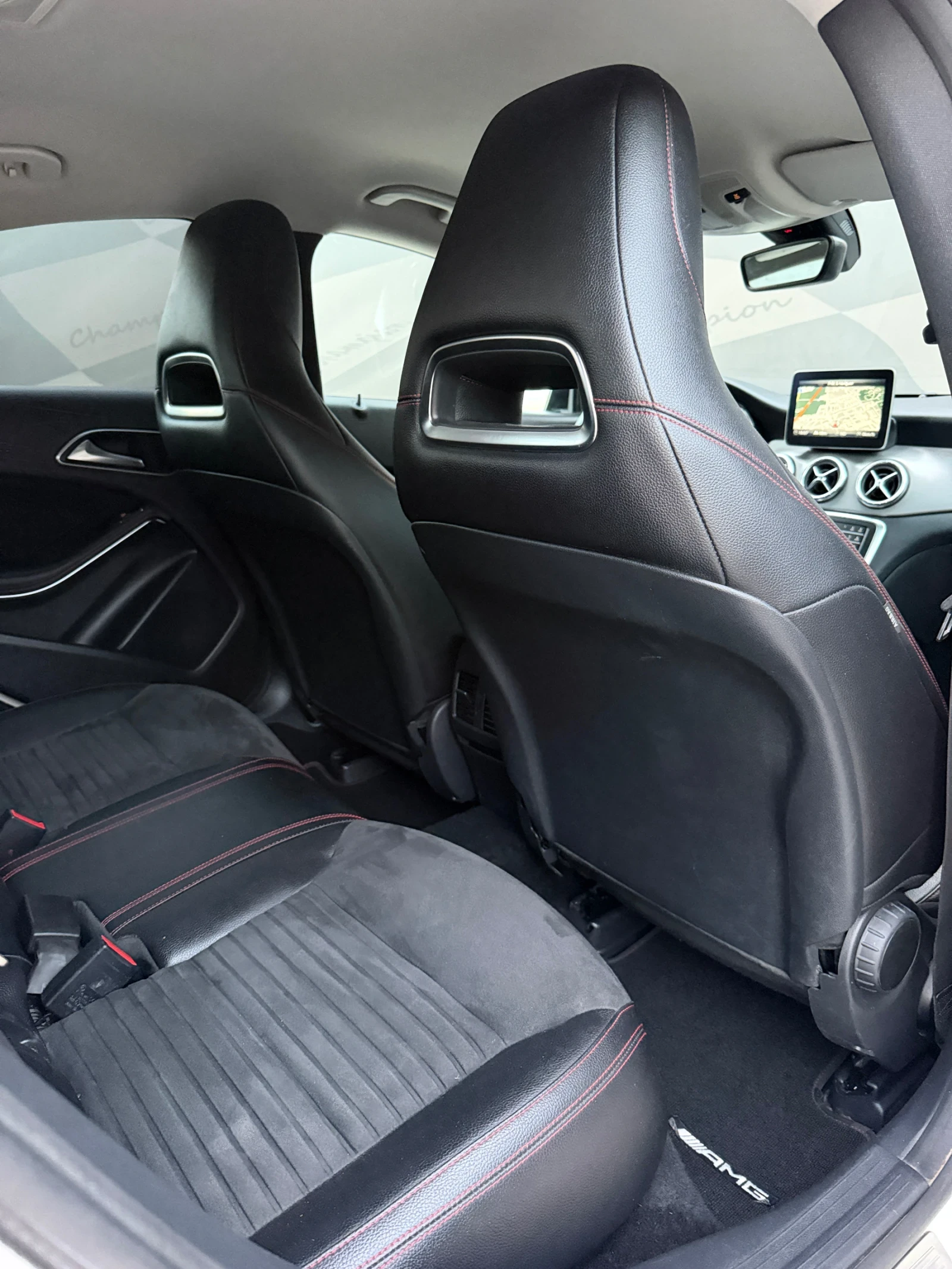 Mercedes-Benz CLA 200 Бартер лизинг, снимка 13 - Автомобили и джипове - 56602507