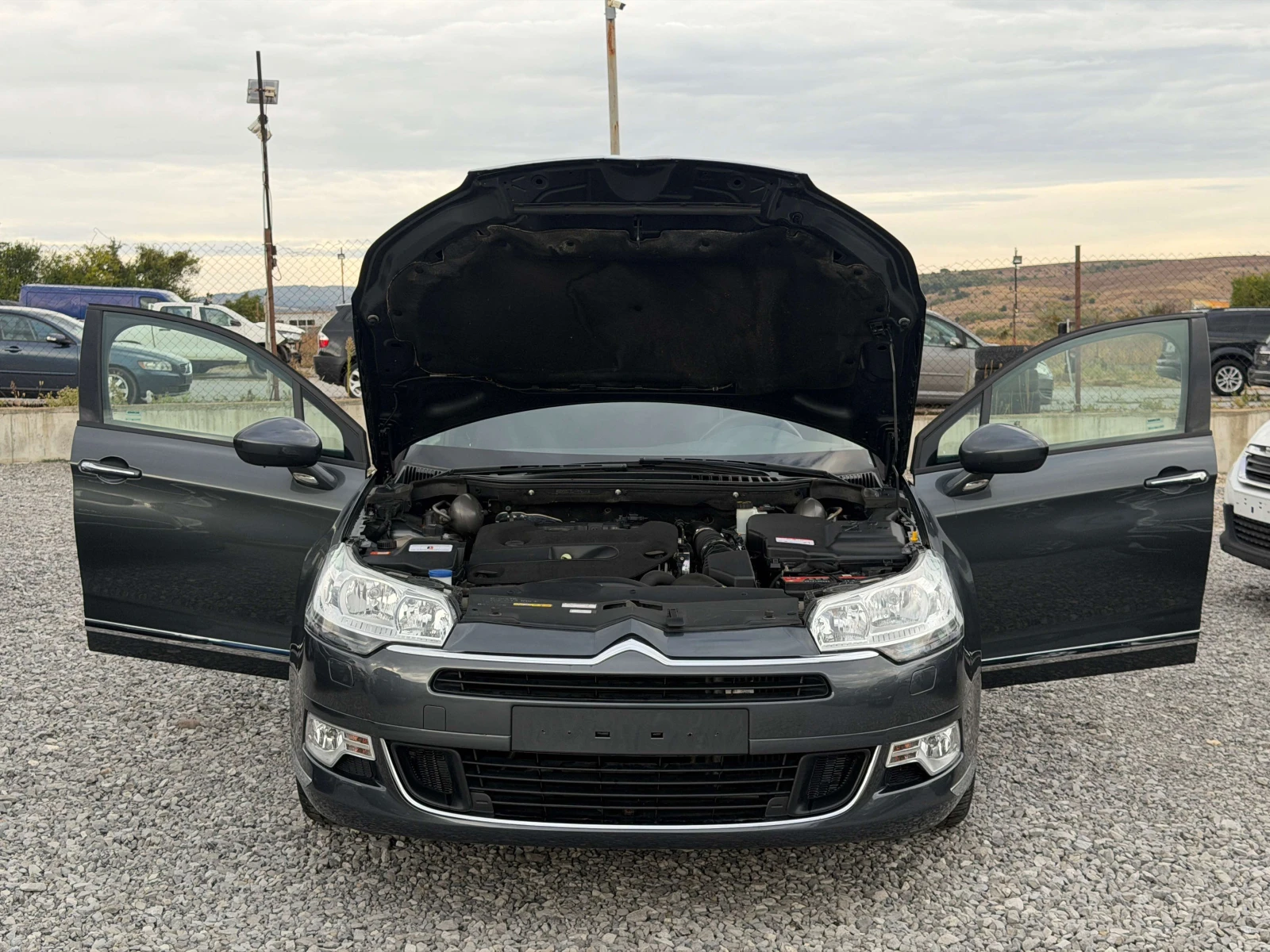 Citroen C5 2.0HDI 180 E6 122000 �� / 1 ���������� / ��� ����� | Mobile.bg � ����������� 11