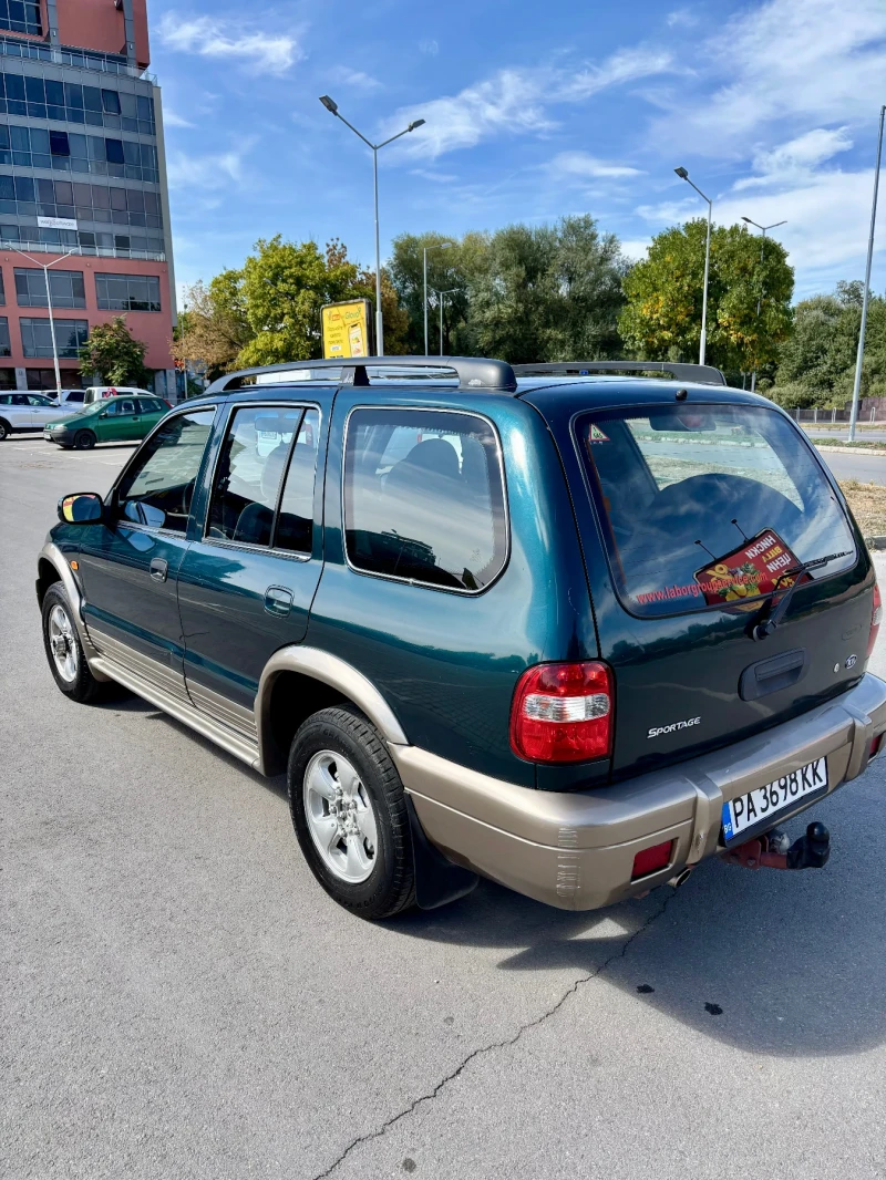 Kia Sportage, снимка 3 - Автомобили и джипове - 47313331