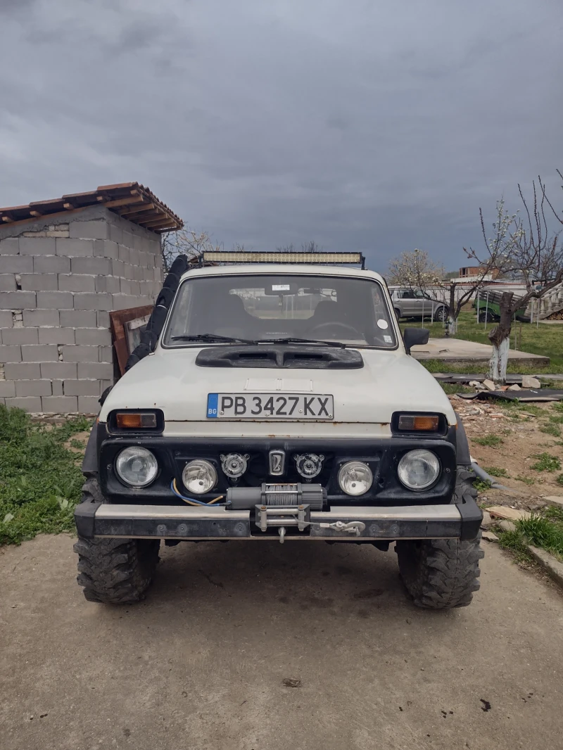 Lada Niva, снимка 1 - Автомобили и джипове - 48358642