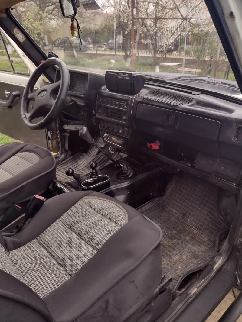 Lada Niva, снимка 15 - Автомобили и джипове - 48358642