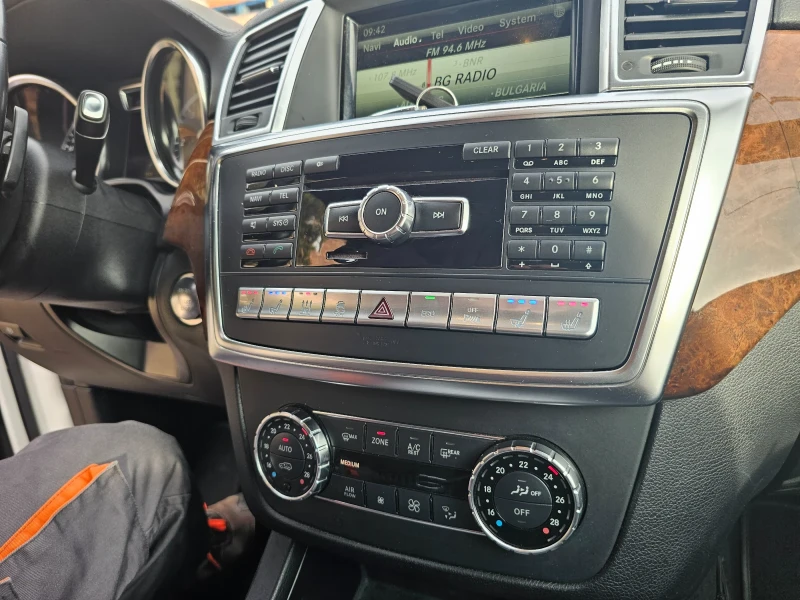 Mercedes-Benz GL 350, снимка 10 - Автомобили и джипове - 52565982