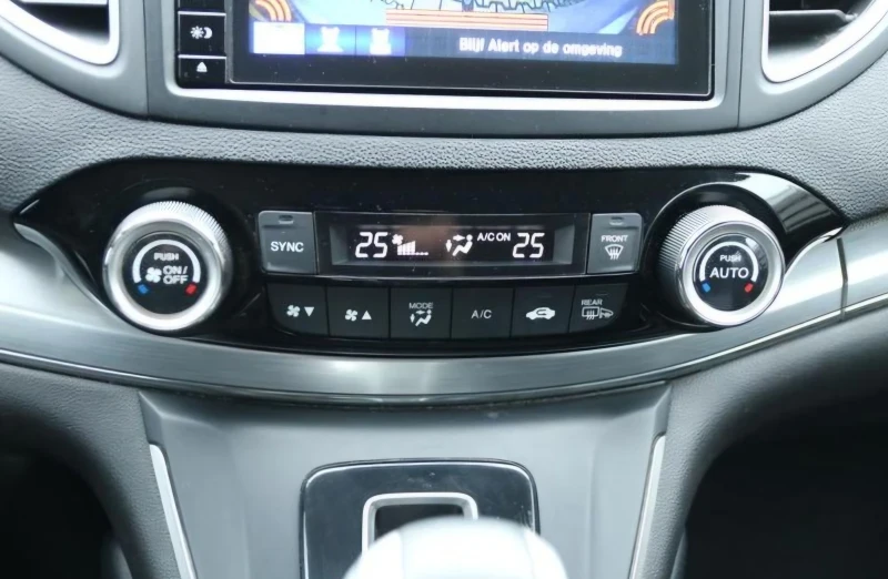 Honda Cr-v 2.0 I-vtec Lifestyle 4x4, снимка 13 - Автомобили и джипове - 53001202