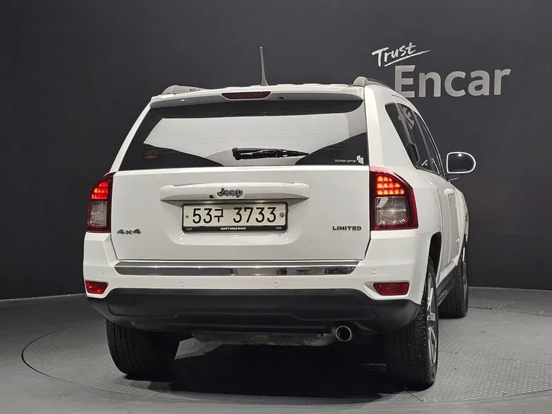 Jeep Compass, снимка 4 - Автомобили и джипове - 54463270