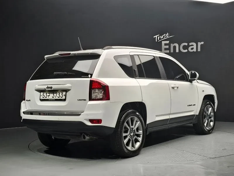 Jeep Compass, снимка 2 - Автомобили и джипове - 54463270
