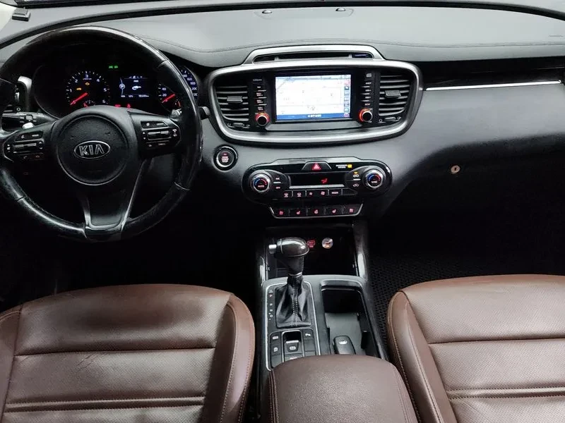 Kia Sorento 2.2 2Wd Noblesse, снимка 7 - Автомобили и джипове - 56018057