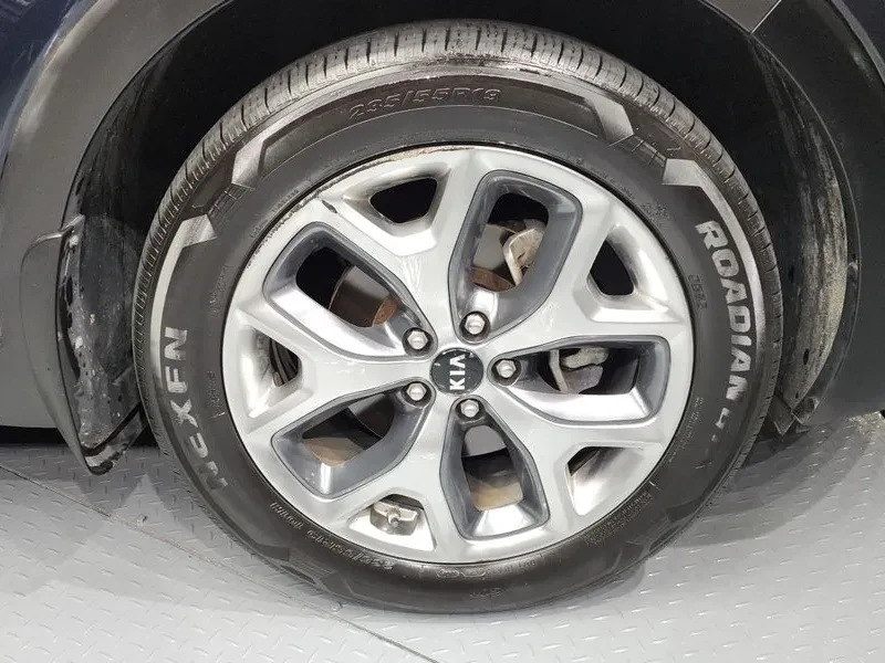 Kia Sorento 2.2 2Wd Noblesse, снимка 5 - Автомобили и джипове - 56018057