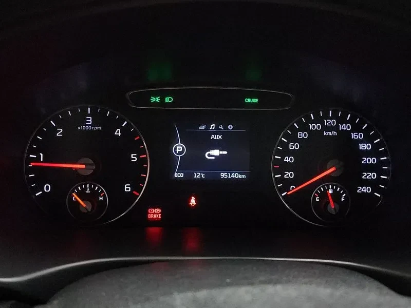 Kia Sorento 2.2 2Wd Noblesse, снимка 8 - Автомобили и джипове - 56018057