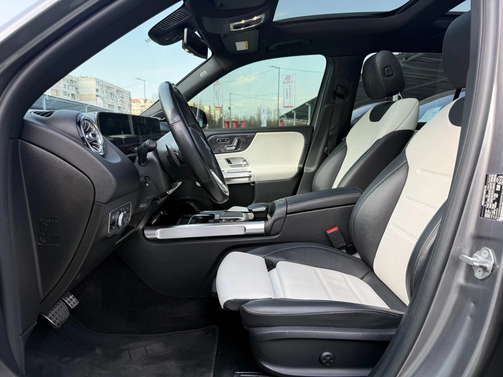 Mercedes-Benz GLB 250, 4MATIC, AMG-LINE, снимка 7 - Автомобили и джипове - 53901291