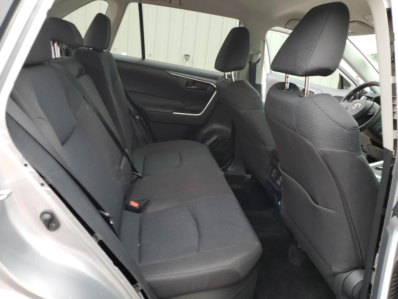 Toyota Rav4 Le, снимка 10 - Автомобили и джипове - 54225440