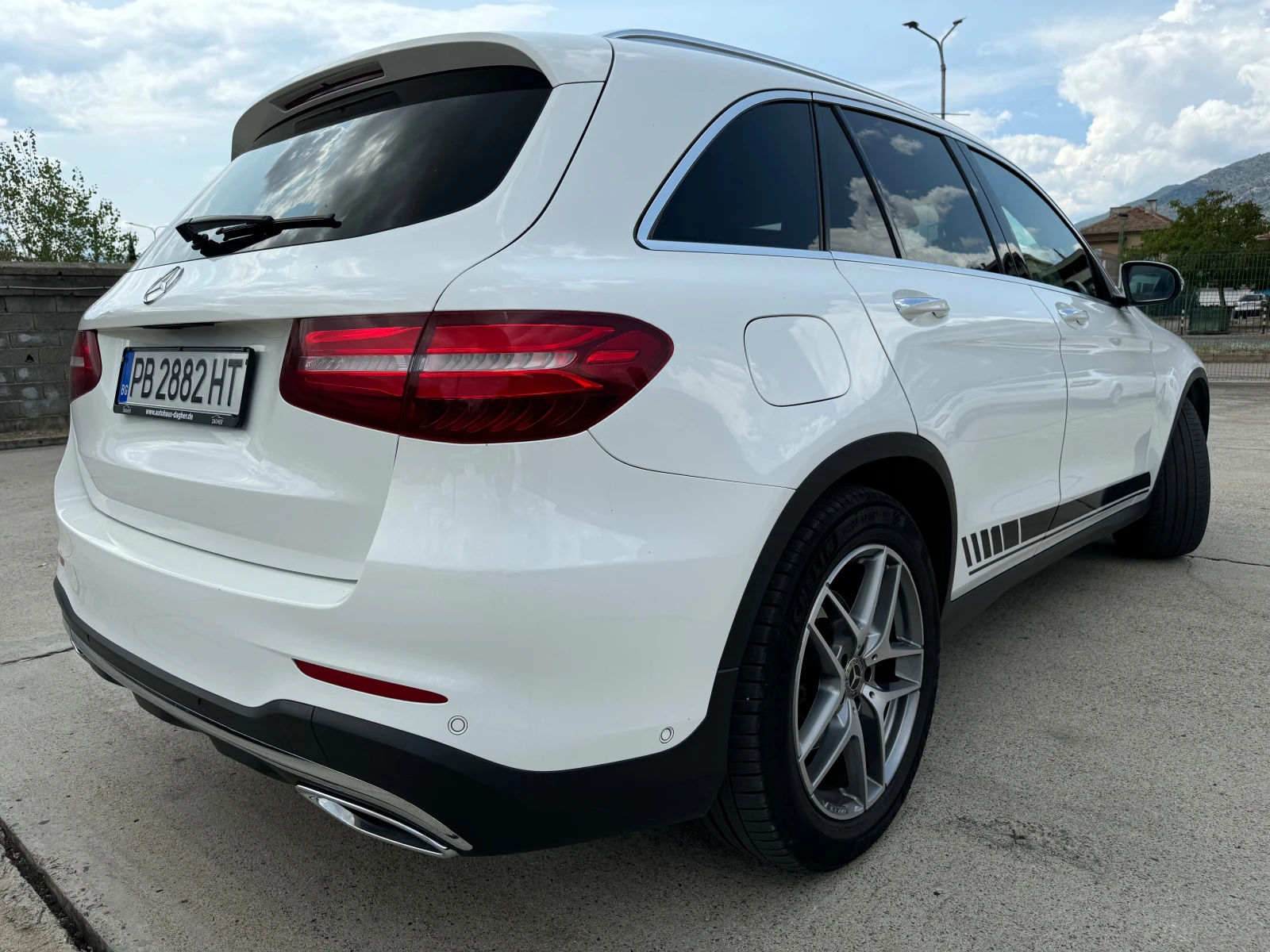 Mercedes-Benz GLC 350 AMG , Burmaster , 360 камера , алкантара , снимка 4 - Автомобили и джипове - 54369110