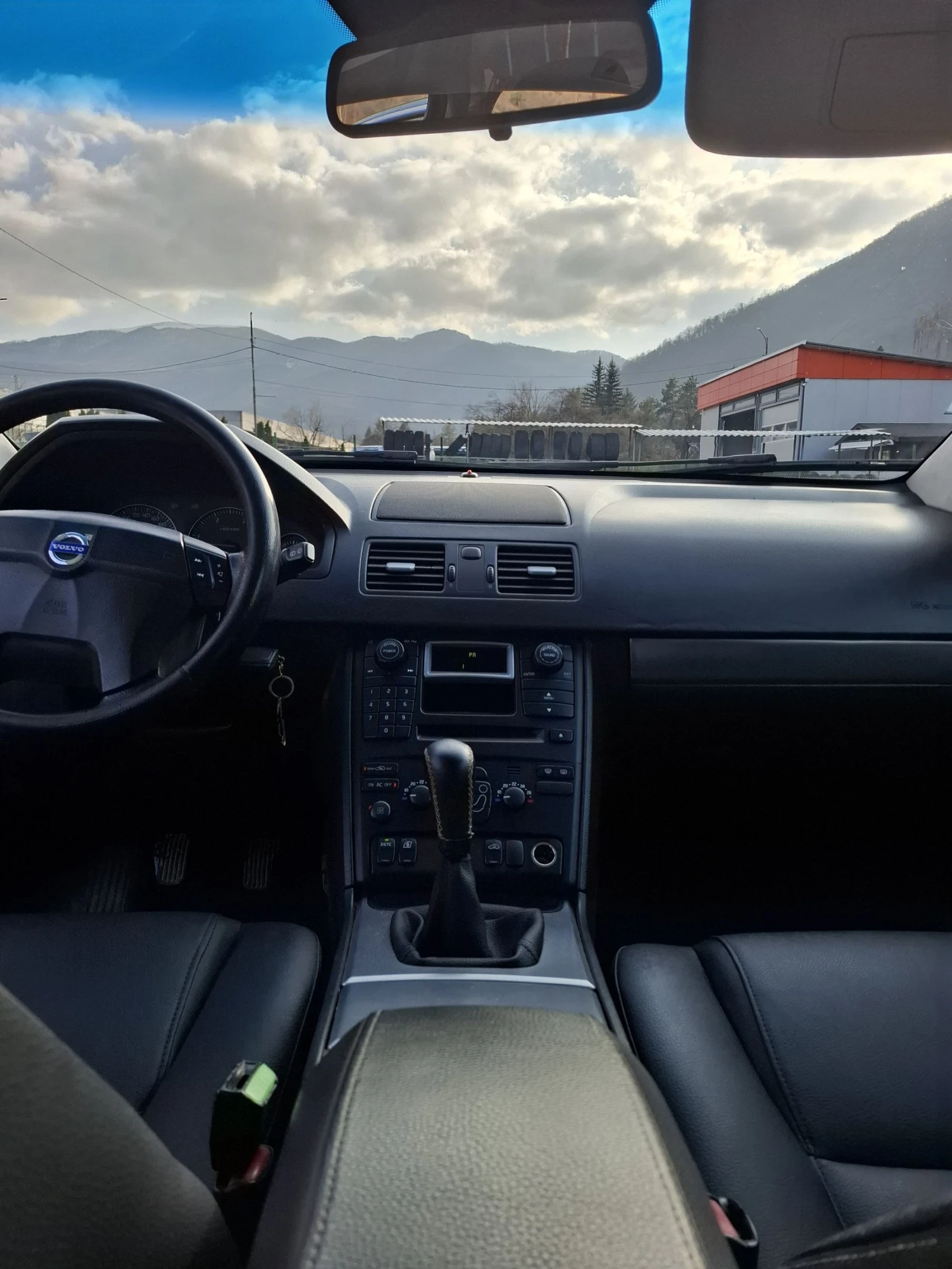 Volvo Xc90 2.4D 185кс ръчка, снимка 9 - Автомобили и джипове - 54416446