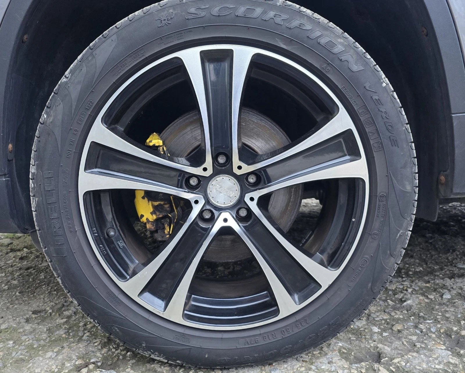 VW Tiguan, снимка 17 - Автомобили и джипове - 54528933