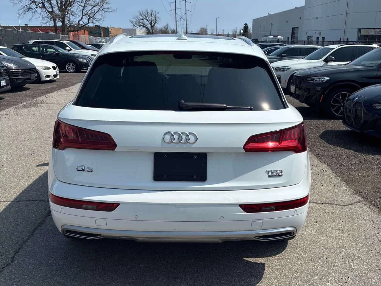 Audi Q5 Progressiv/ПАНОРАМА/ОТ ПРЕДСТАВИТЕЛСТВО, снимка 5 - Автомобили и джипове - 54655814