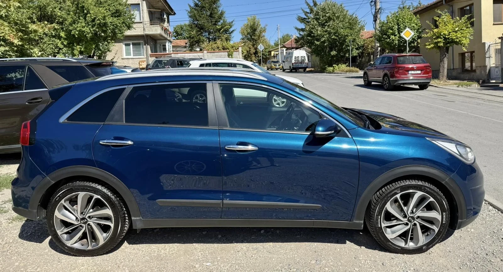 Kia Niro 1.6 i hybrid , снимка 4 - Автомобили и джипове - 56017643