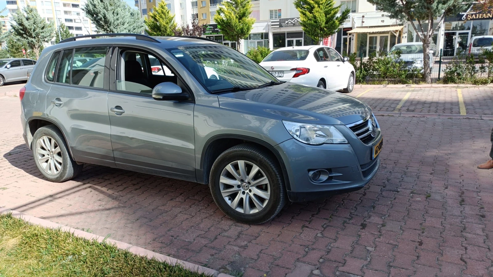 VW Tiguan 2, 0tdi DSG 4motion Перфектен , снимка 6 - Автомобили и джипове - 56197929